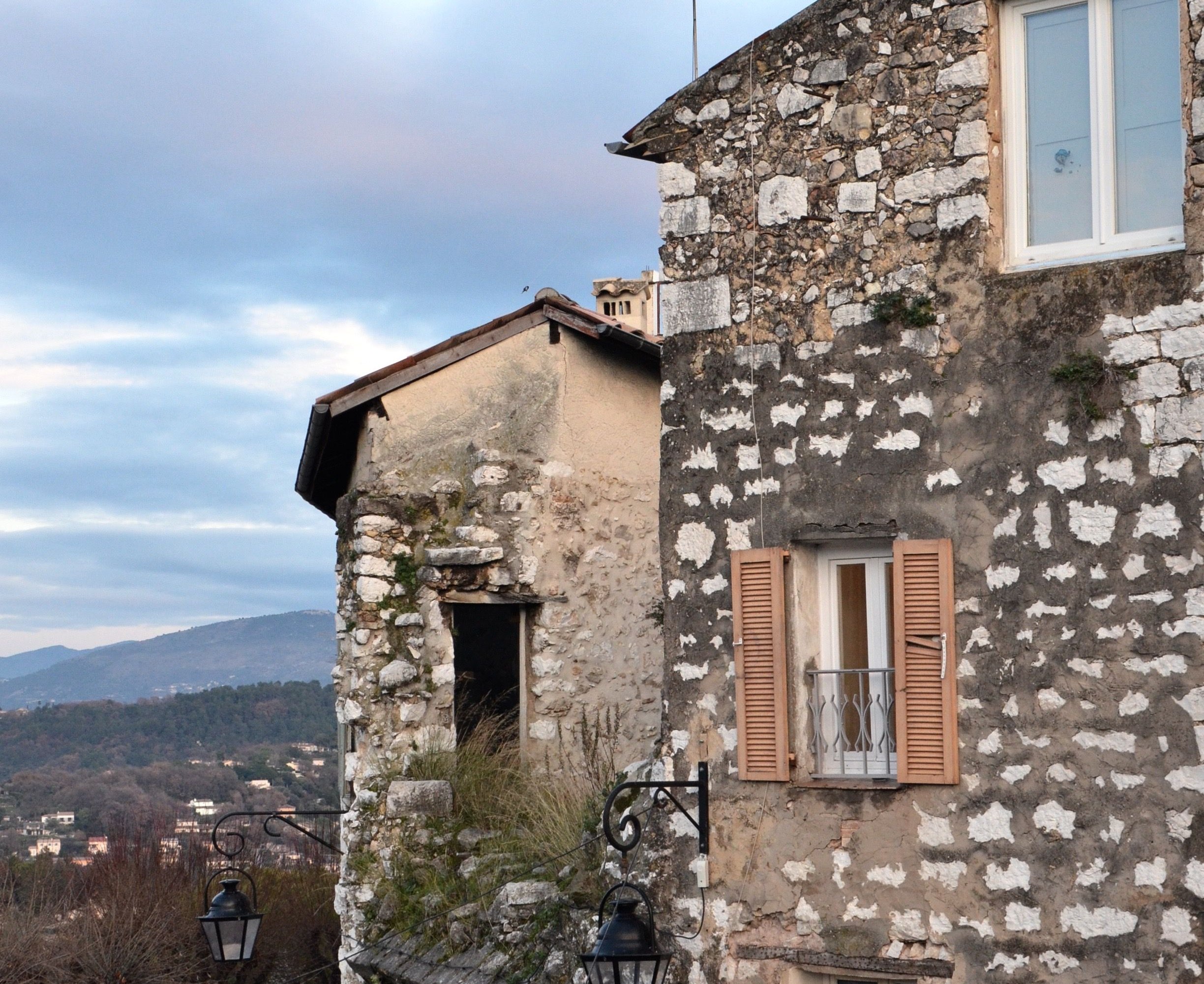 Maison en pierre &agrave; r&eacute;nover dans un village des C&eacute;vennes